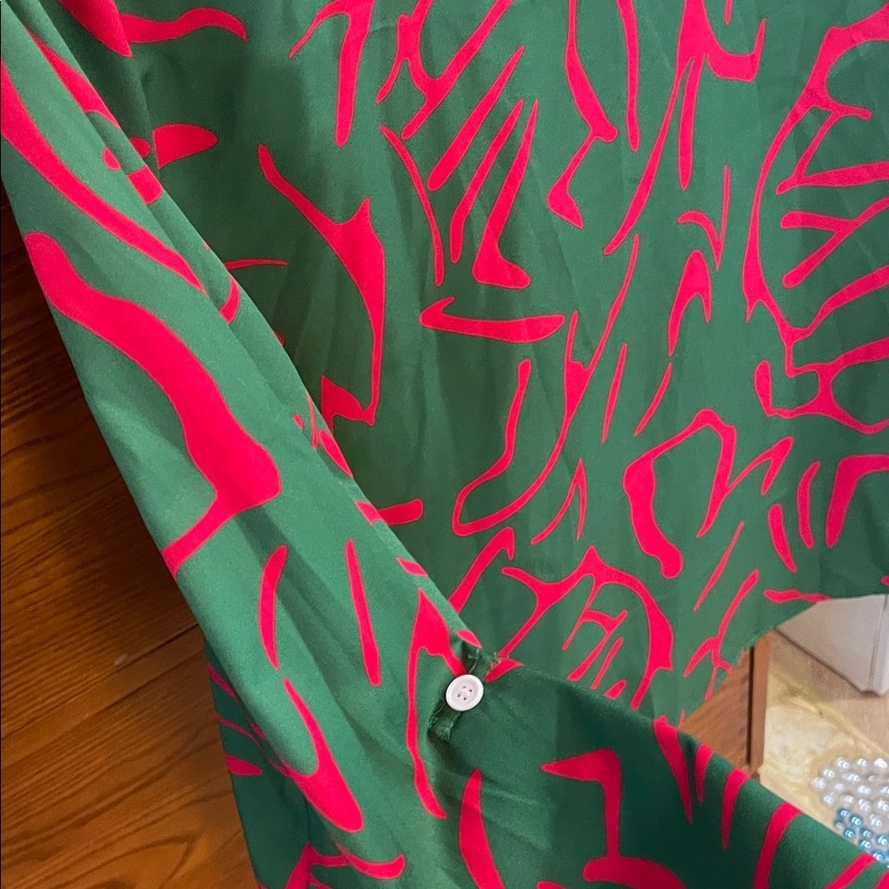 Green and Red Button-Up Shirt - Picture 7 of 7